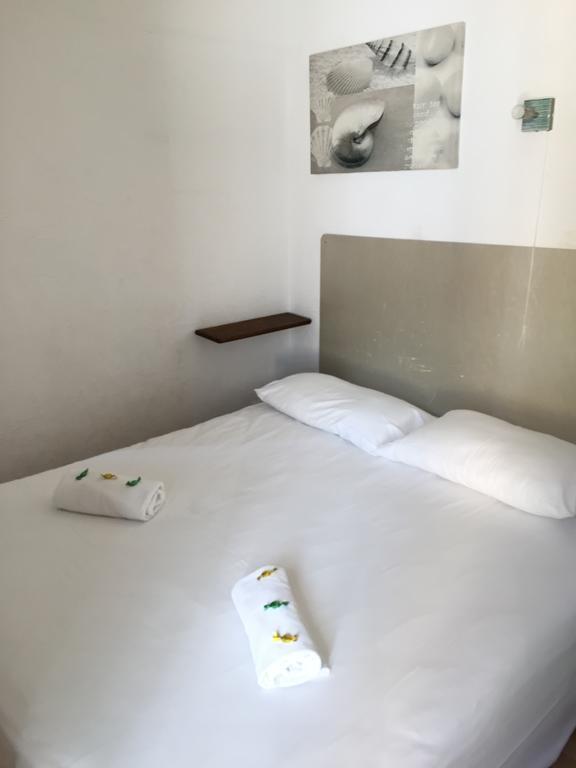 Hotel Restaurant Le 8 Mandelieu La Napoule Phòng bức ảnh